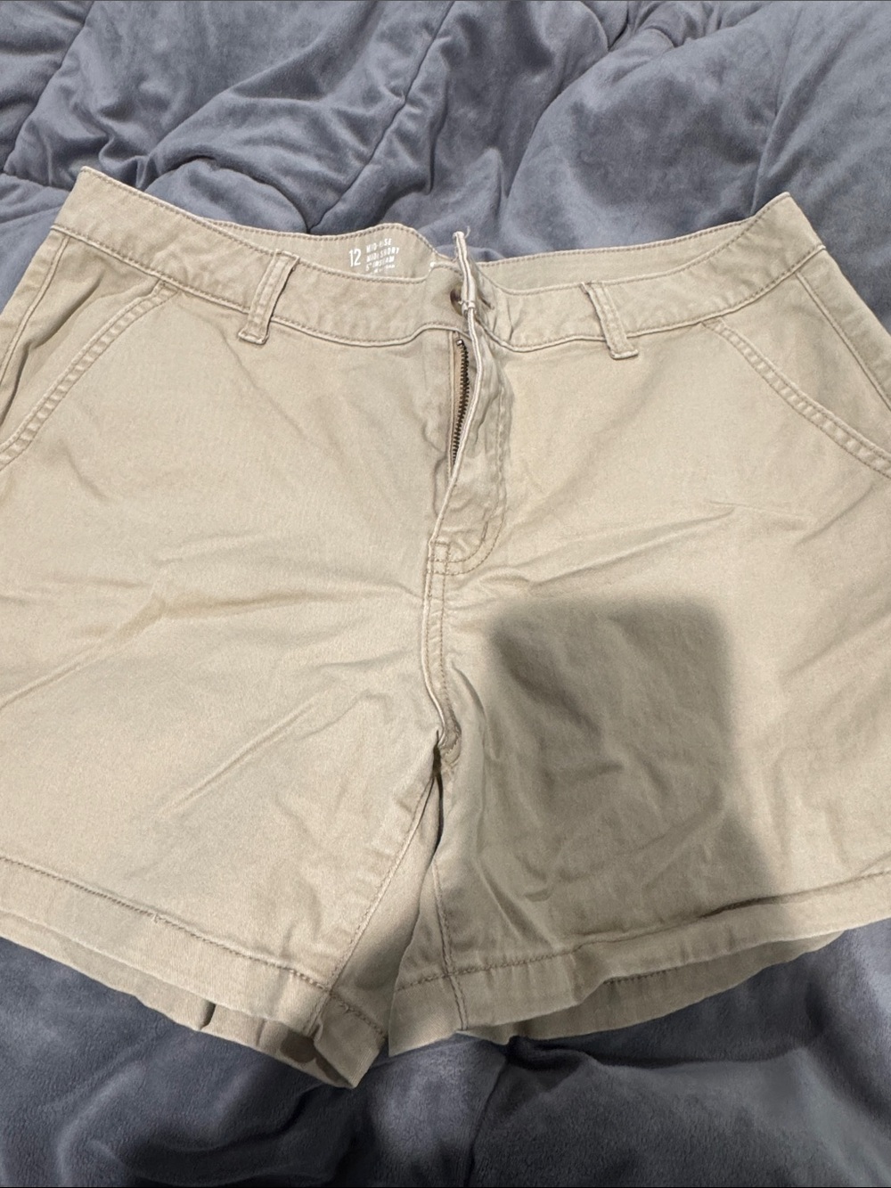 a.n.a Women's Beige/Tan Bermuda Shorts